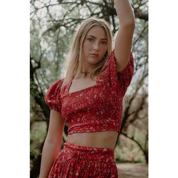 Band Of The Free Ditsy Floral Smocked Crop Top L Red Puff Sleeve Tie Back Boho - Picture 2 of 10